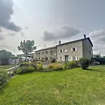 Сasa de vacaciones Le Margeride- Corps De Ferme - 3500m2 De Terrain