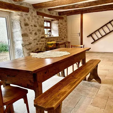 Le Margeride- Corps De Ferme - 3500m2 De Terrain *