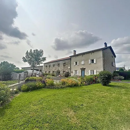 Feriehus Le Margeride- Corps De Ferme - 3500m2 De Terrain