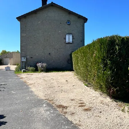 Le Margeride- Corps De Ferme - 3500m2 De Terrain *
