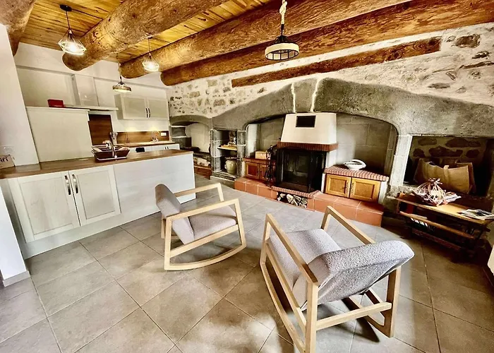 Le Margeride- Corps De Ferme - 3500m2 De Terrain Holiday home *