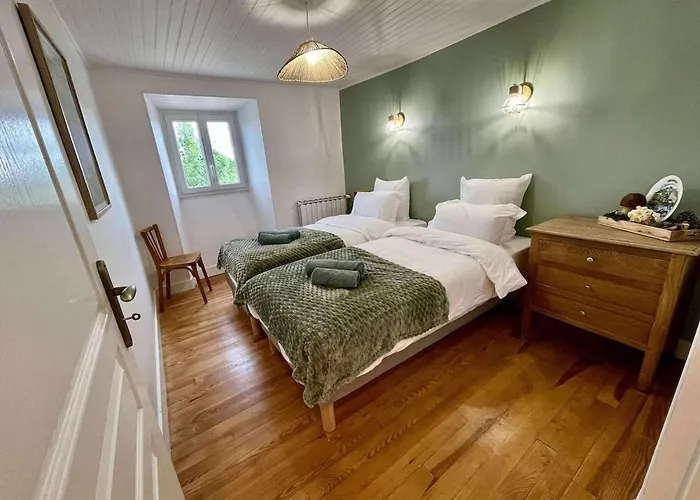 Le Margeride- Corps De Ferme - 3500m2 De Terrain * Ruynes-en-Margeride